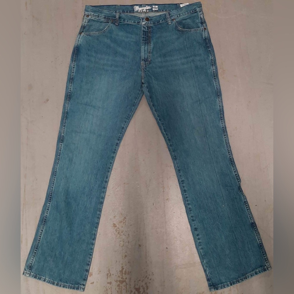 Wrangler boot cut jeans, worn only 1 time…
